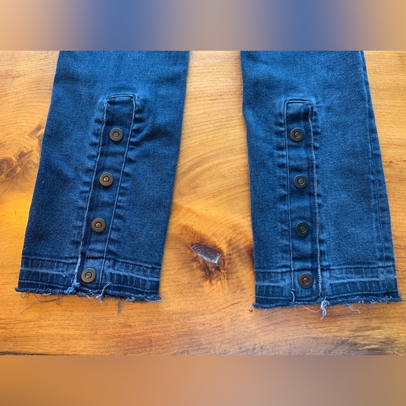 DL1961 Mara jeans. Size 26 - Picture 12 of 16